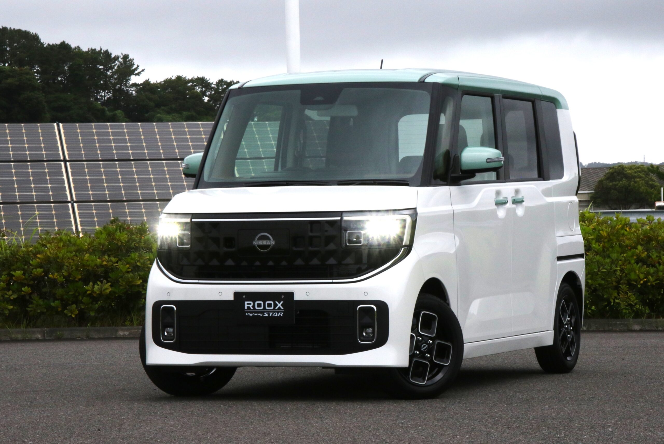 日産 ルークス試乗記〜脱オラオラ系デザインの評価は？ハイトワゴン